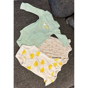 Carter Easter onesies (1a)